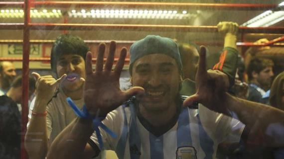 Argentina-Fans-2.jpg