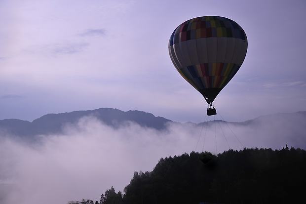 雲海の気球