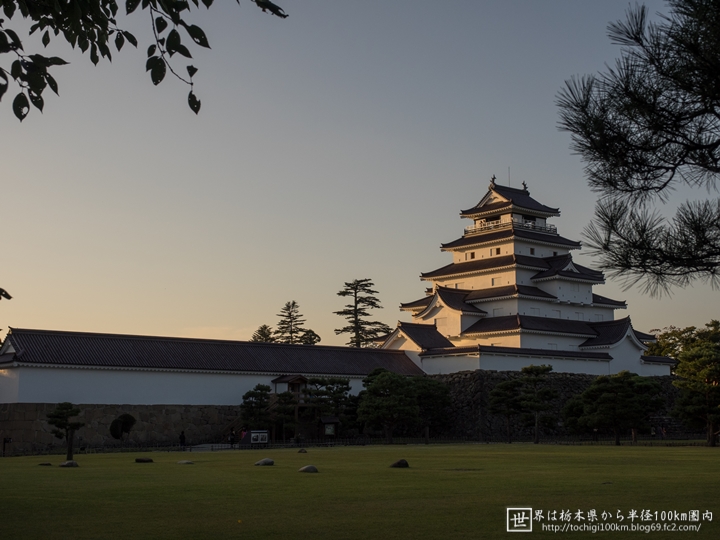 福島県 夕暮れの鶴ケ城
